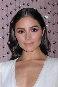 Olivia Culpo - Sayfa 2 C9de96945196994