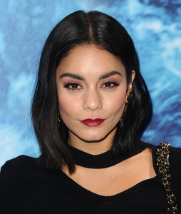 Vanessa Hudgens 275feb993752964