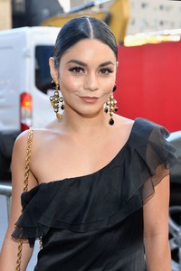 Vanessa Hudgens Daa212945077354