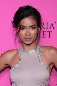 Kelly Gale 3654ae905001684