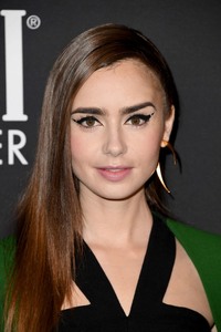 Lily Collins Ce65e61008434014