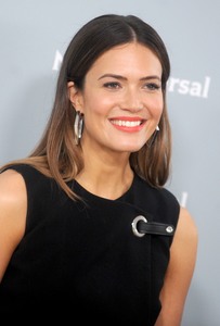 Mandy Moore 51f0aa898533684