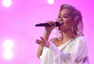 Rita Ora     - Sayfa 2 88bcf61015740434