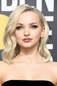 Dove Cameron 811551902037604