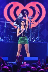 Dua Lipa        - Sayfa 2 19377b1054215454