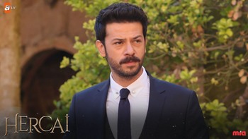 Hercai - Poze oficiale // Rezumate // Fragmente traduse  - Pagina 2 2396191201469894