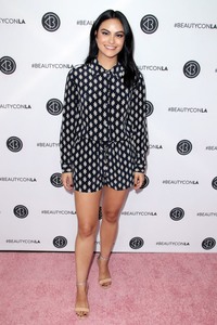 Camila Mendes 2a620f920997544