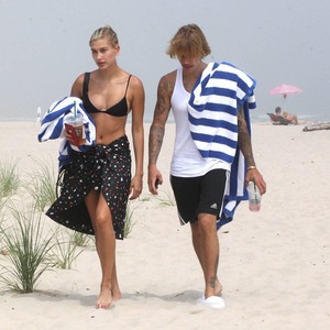 Hailey Baldwin 098103911819224