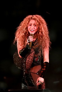 Shakira                        F16ca3907041184