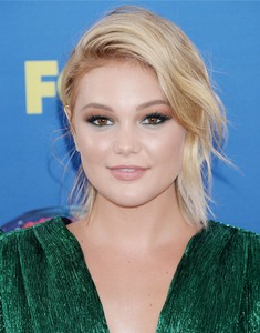 Olivia Holt 32b6f6946473724