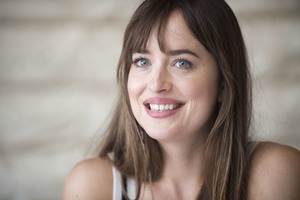 Dakota Johnson 2486b9984182784