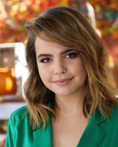 Bailee Madison B826001005619884