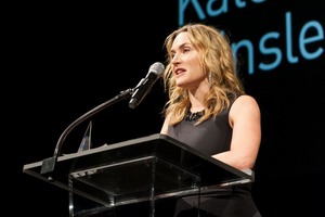 Kate Winslet C6cb82902448464