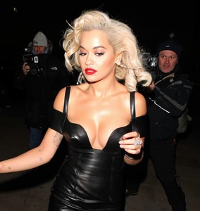 Rita Ora     - Sayfa 2 F9742a1015696314