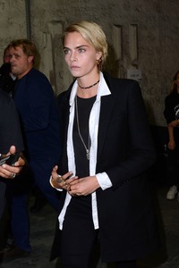 Cara Delevingne Ed7bd3989023674