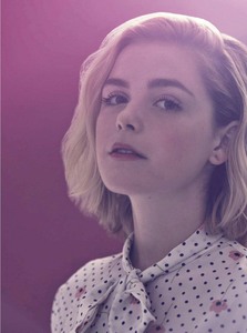 Kiernan Shipka C574e01025621564