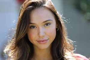 Alexis Ren F2255d1001822014