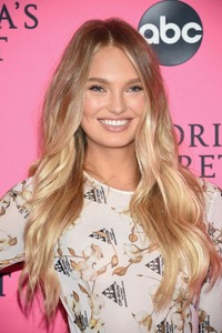 Romee Strijd - Sayfa 2 795d281051913644