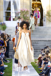 Imaan Hammam Ad709c983774394