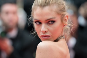 Stella Maxwell  54afda899405404