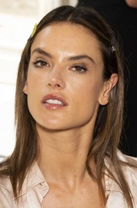 Alessandra Ambrosio - Sayfa 2 5abf37912686944