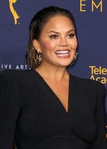 Chrissy Teigen Dc9942971587604