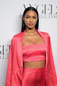 Lais Ribeiro  A87bac971652994