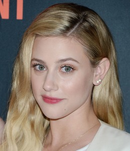 Lili Reinhart  9707f0983658464