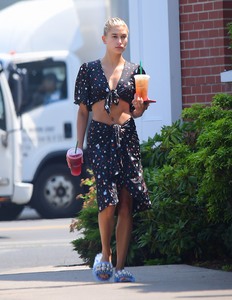 Hailey Baldwin 55c44e911819974