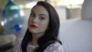 Camila Mendes 734c4d902018924