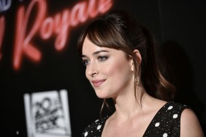 Dakota Johnson 8696b8986896644