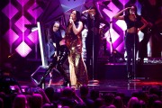 Деми Ловато (Demi Lovato) performing at 102.7 KIIS FM's Jingle Ball in Los Angeles, 01.12.2017 (77xHQ) Daf8b4677474873