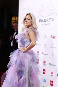 Rita Ora     - Sayfa 3 6fb5481047340634