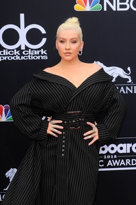 Christina Aguilera  0fa46c897035804