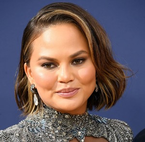 Chrissy Teigen D37637978150834