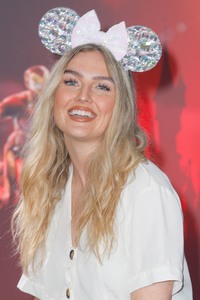 Perrie Edwards A25bd7893712594