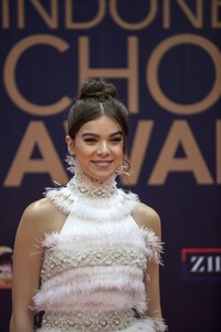 Hailee Steinfeld 2581b7943945034