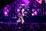 Деми Ловато (Demi Lovato) performing at 102.7 KIIS FM's Jingle Ball in Los Angeles, 01.12.2017 (77xHQ) D63052677473773