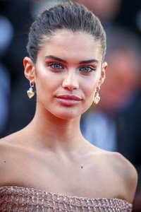 Sara Sampaio A73a35899370794