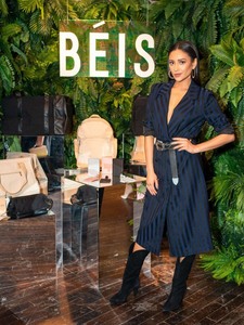 Shay Mitchell D26f721014408124