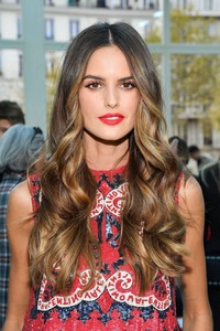 Izabel Goulart  28a1e5990344244