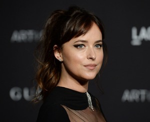 Dakota Johnson 03a46c1020352554