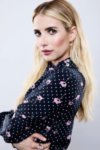 Emma Roberts 9e8f6f939004404