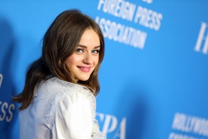 Joey King          78b1a3941850184