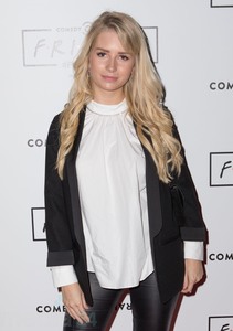 Lottie Moss 1c4e1a983232774