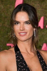 Alessandra Ambrosio - Sayfa 2 163e94983624444