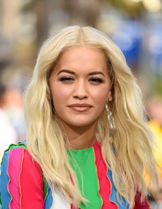 Rita Ora     - Sayfa 2 49f4d6997029374