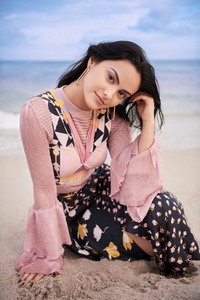 Camila Mendes 8c37031053466454