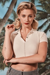 Lili Reinhart  217254910526814