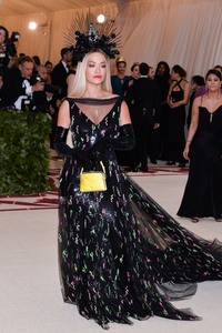 Rita Ora     2754a3900481604